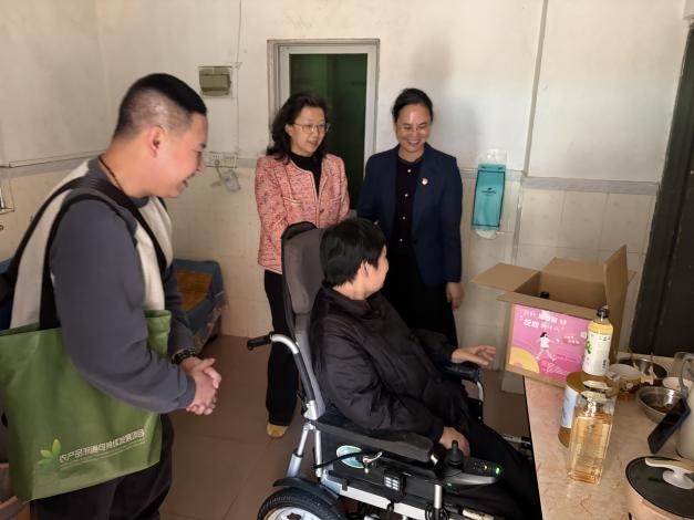 致敬她力量，绽放新时代！深圳市慈善会举办三八妇女节主题关爱活动