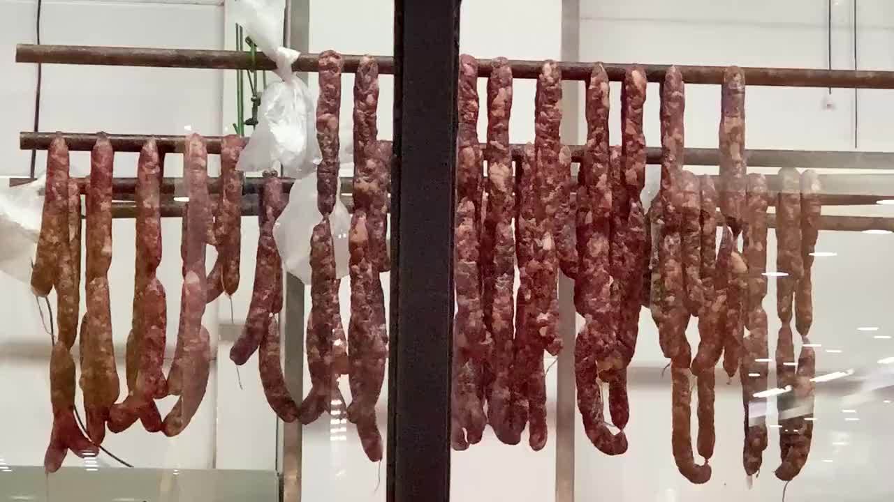 腊肠到底是蒸还是煮，很多人都搞错了，难怪总感觉没饭店做的好吃