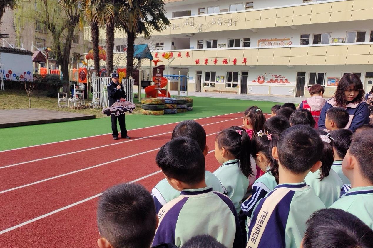 新城区东方幼儿园“开学第一课”。（幼儿园供图）