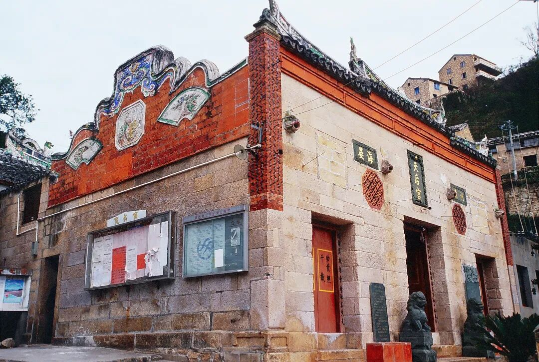 桂岙天后宫位侧面