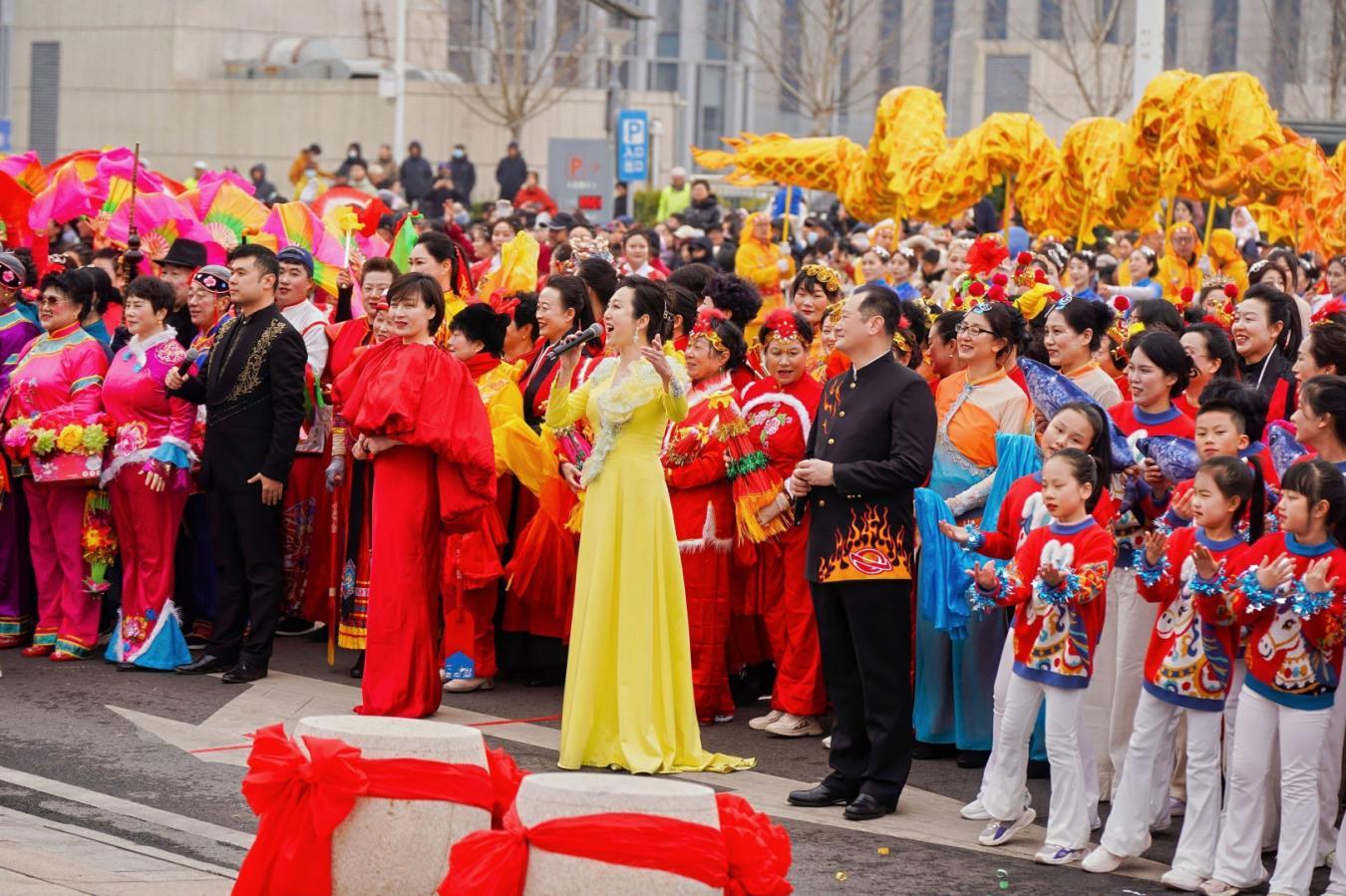 骐骥跃山海 文脉贺新春——崂山区2026春节民间文艺展演奏响新时代奋进乐章