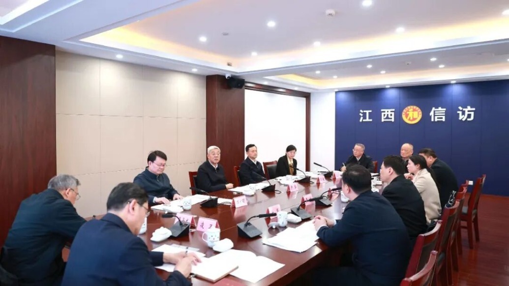 尹弘在省委信访局接访时强调 有效化解信访突出问题 依法维护群众合法权益