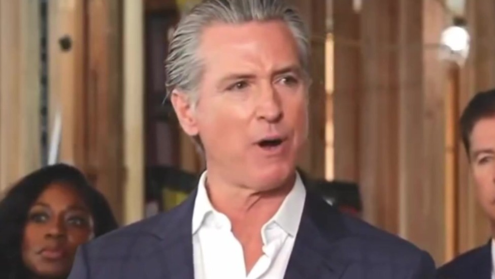 纽森谈伊朗战争：为什么我们的炸弹被用来杀害儿童