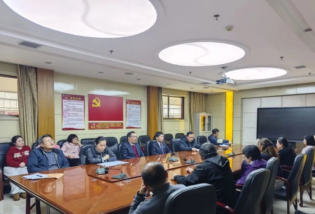 内科组讨论现场