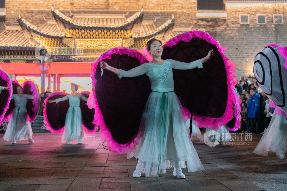 江西金溪：非遗闹元宵（图）