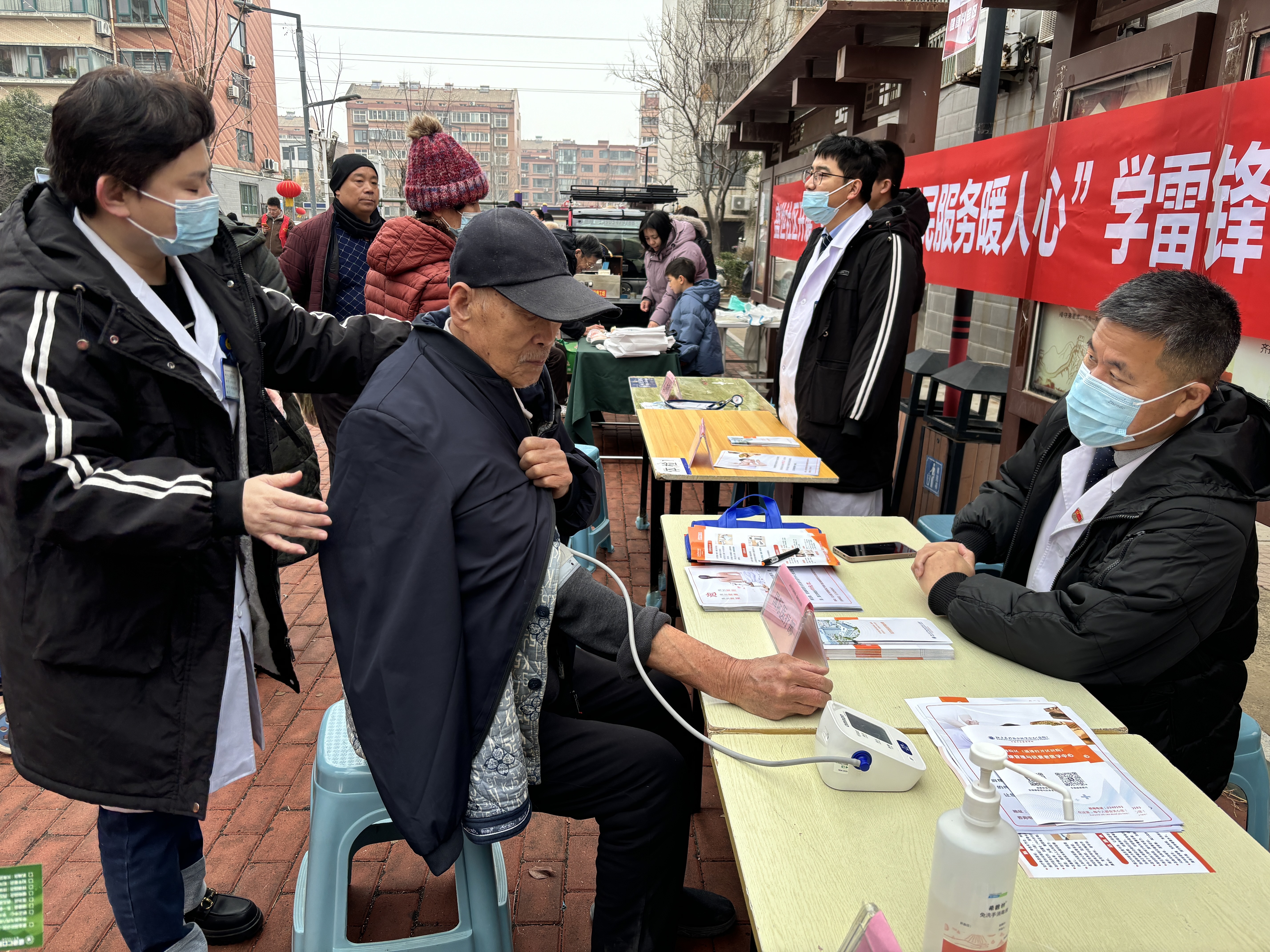 【学雷锋&middot;文明实践我行动】淄博经开区傅家镇盛世社区便民服务大集暖人心