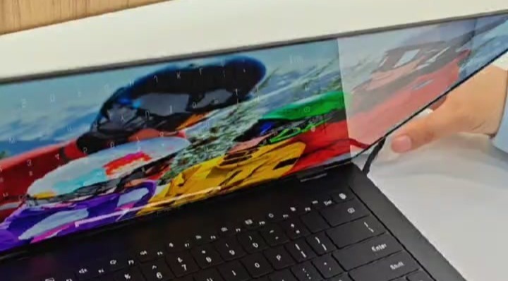 重量不足77g，全球最轻薄刚性印刷OLED笔电显示屏亮相MWC