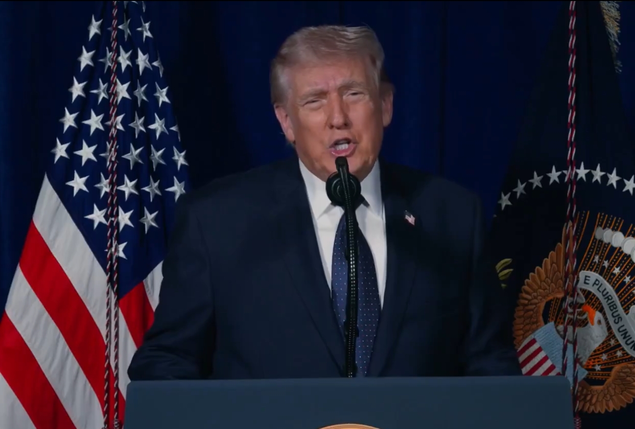 特朗普:已摧毁9艘伊朗舰艇,将为阵亡美军复仇