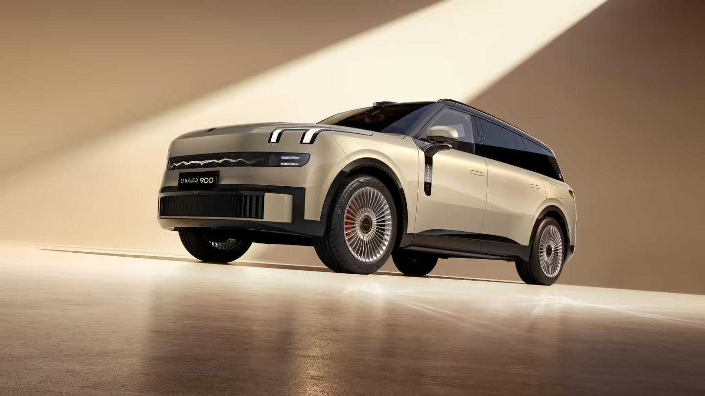 领克900大五座SUV官宣亮相,全新“日冕金”车色