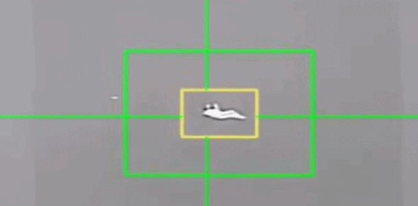 △伊朗伊斯兰立异卫队5日深夜公布其新式航天珍摄系统阻止敌视构兵机的视频片断