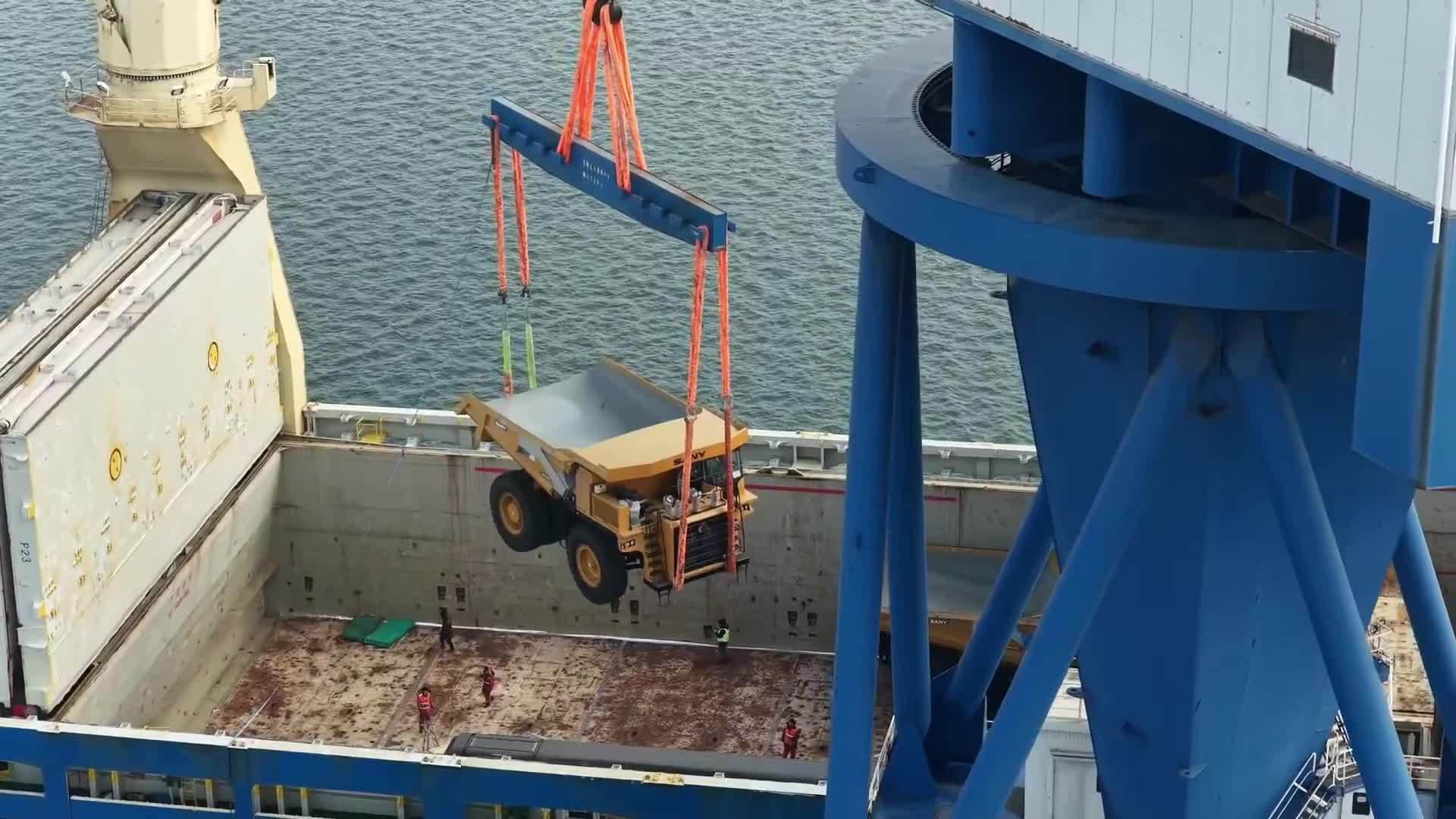 海事助力解难题 辽宁一高端装备顺利出海