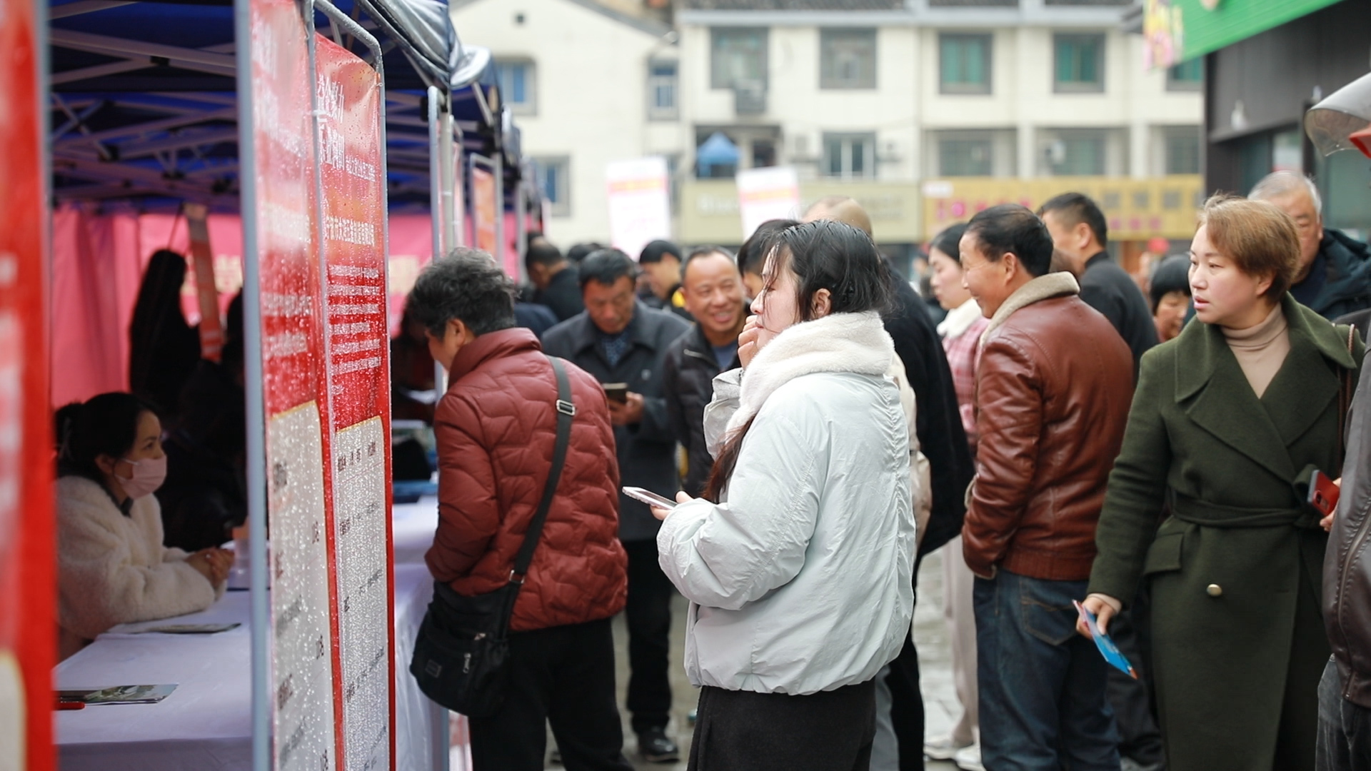 宁波奉化：“尚企之家”首场招聘会搭建就业供需“连心桥”