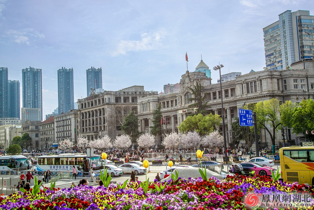 汉口江滩沿江大道 摄影：杨林