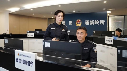 福田女警绽芳华 巾帼藏蓝映初心
