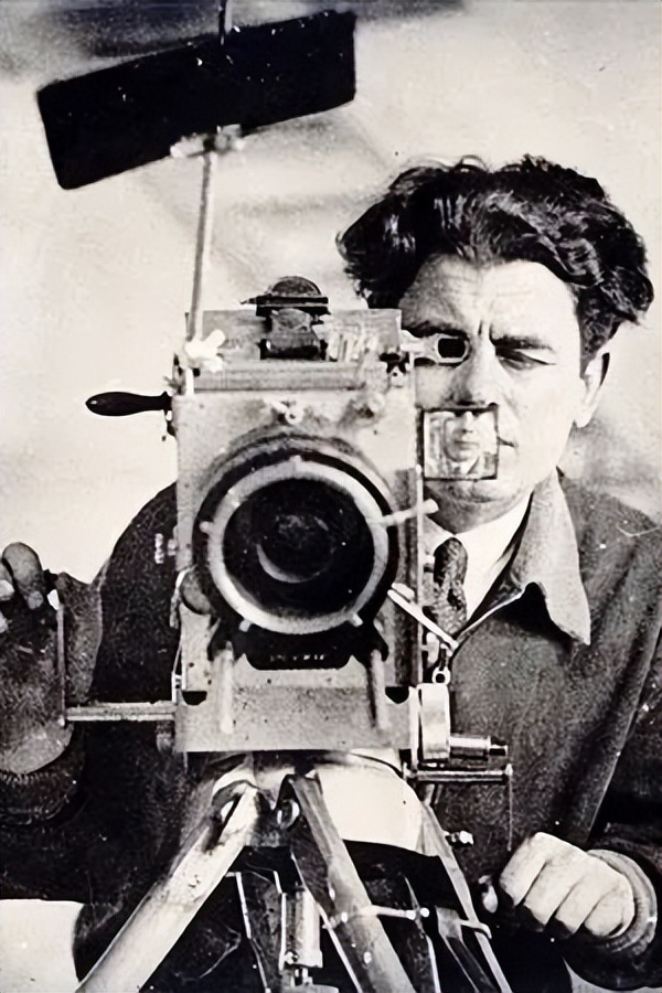 八路军武汉办事处旧址纪念馆收藏的伊文思用摄影机拍摄的照片。八路军武汉办事处旧址纪念馆 供图