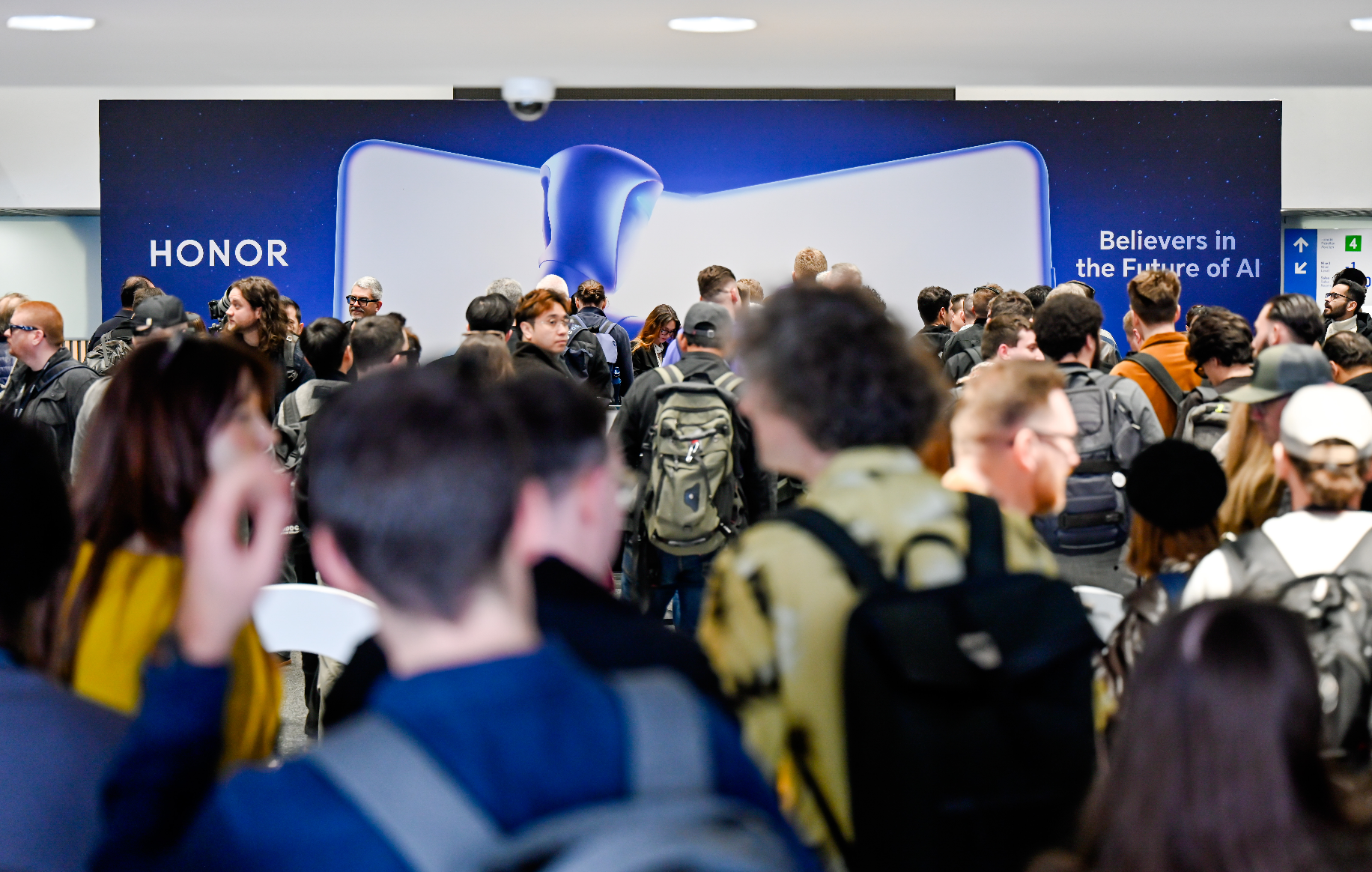 MWC一线报道:从手机到机器人,荣耀的第二曲线跑起来了