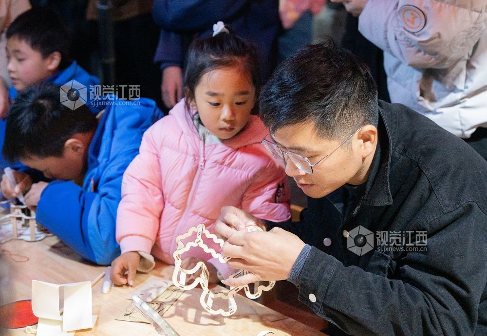 江西金溪：非遗闹元宵（图）