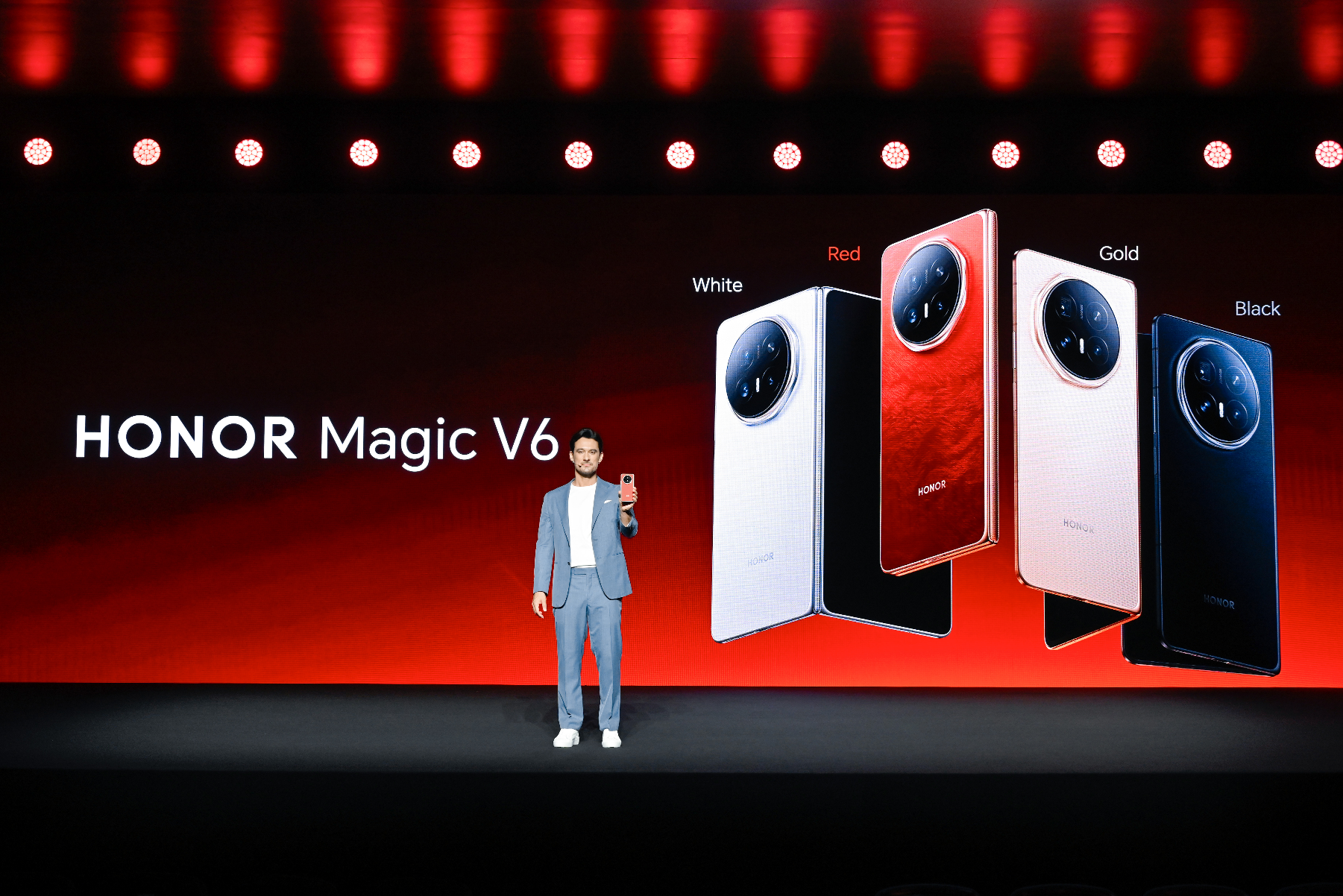 MWC一线报道:从手机到机器人,荣耀的第二曲线跑起来了