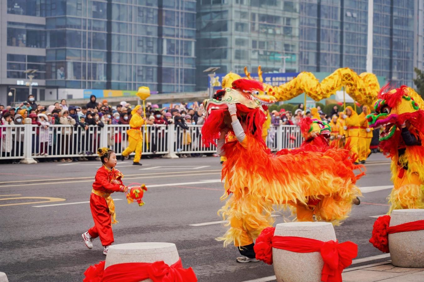 骐骥跃山海 文脉贺新春——崂山区2026春节民间文艺展演奏响新时代奋进乐章