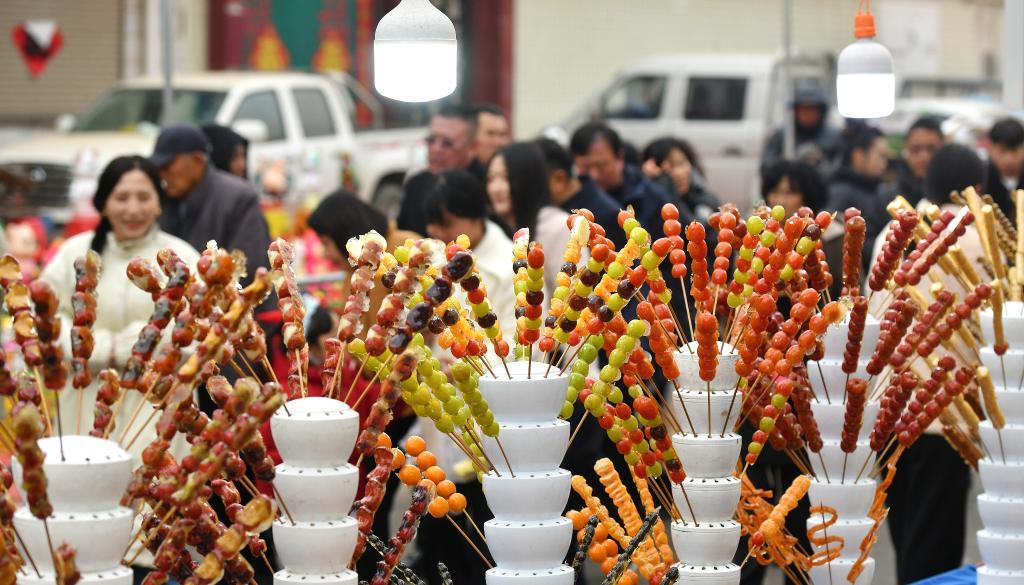 �ӱ����ݣ�һ���Ƕն������ ��ɫ�м����»�