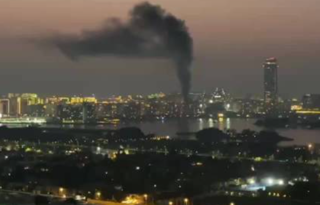 美军驻阿联酋阿布扎比军事基地遭伊朗导弹打击