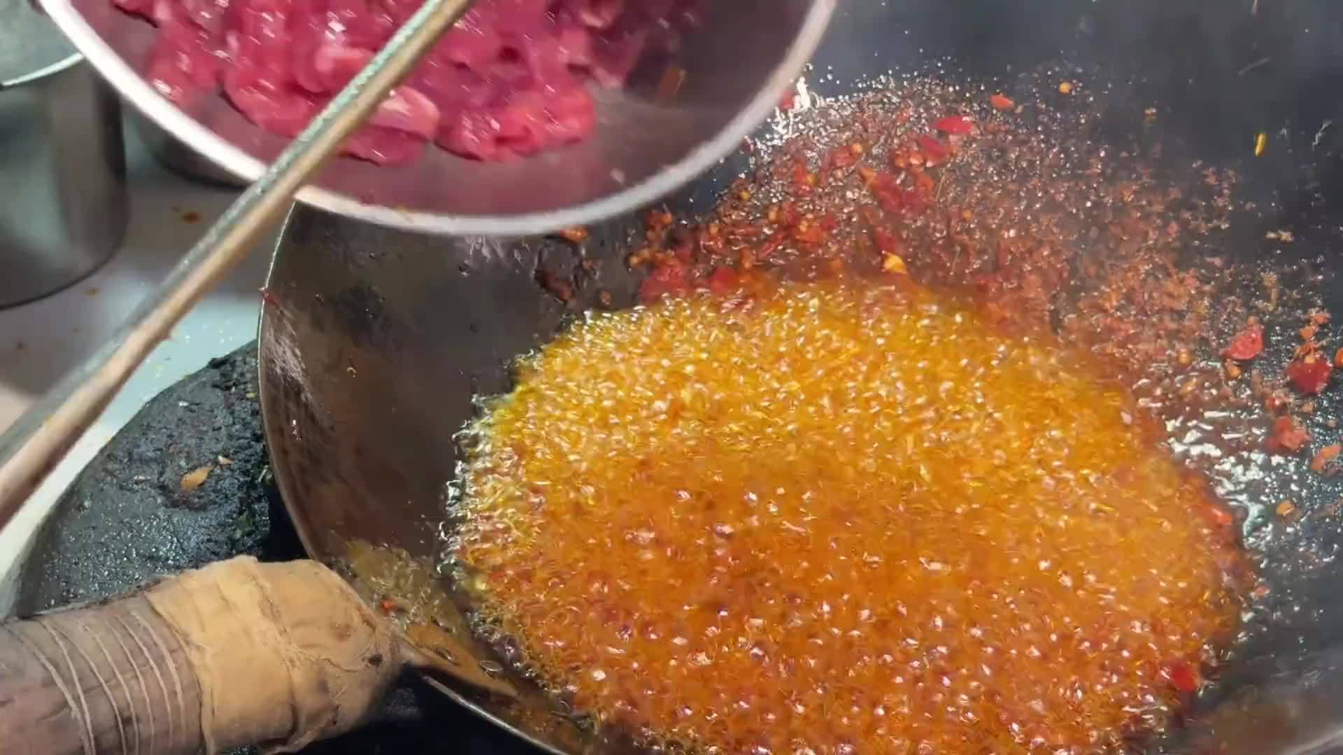遵义版辣椒炒肉，牛肉炒青菜加糍粑辣椒，太下饭了 #遵义美食