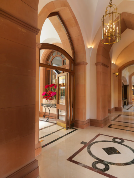 当囚室变温泉,法庭成会客厅,这些酒店太会玩!