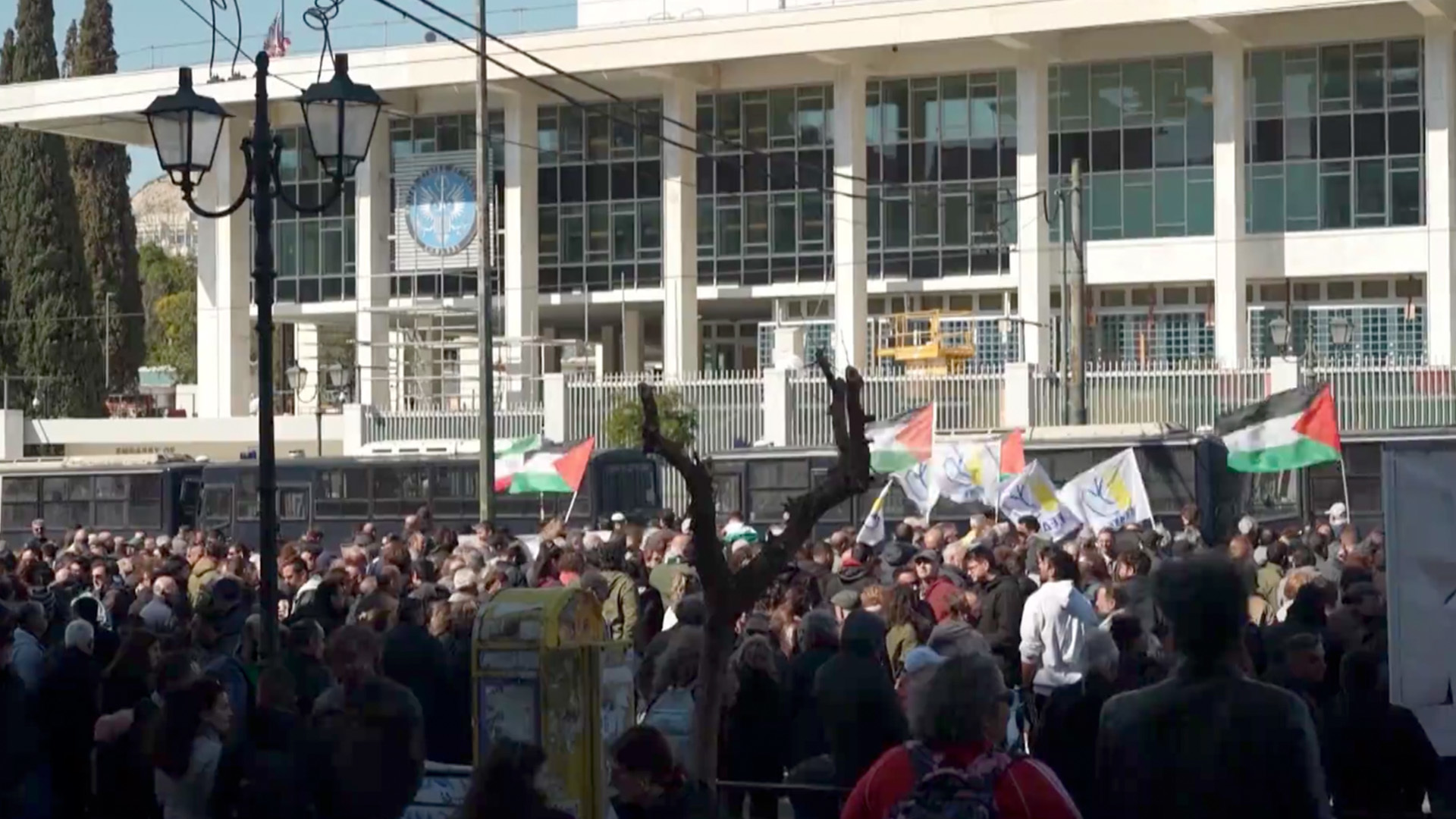 希腊示威者怒斥美国以色列“杀人国家”