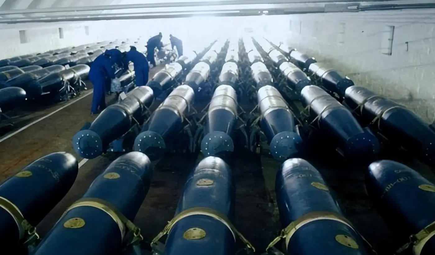 伊朗还有一个选择,那就是将庞大的水雷储备转移到盟友手中,毕竟在不少极端情况下,水雷远比导弹管用。