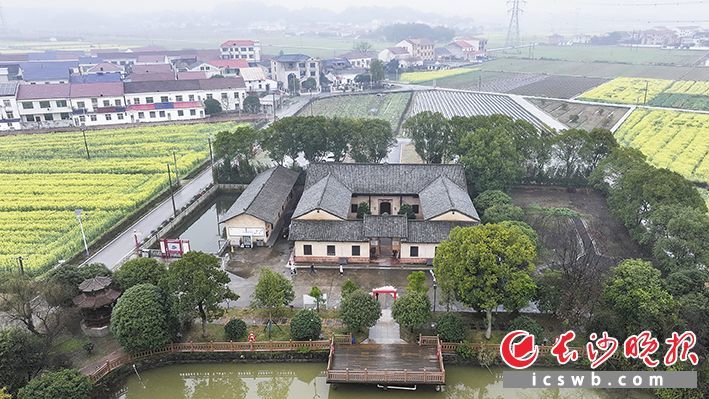 浏阳市北盛镇马战村以王震故居创建4A级景区为抓手,实现红色文旅与乡村振兴同频共振。