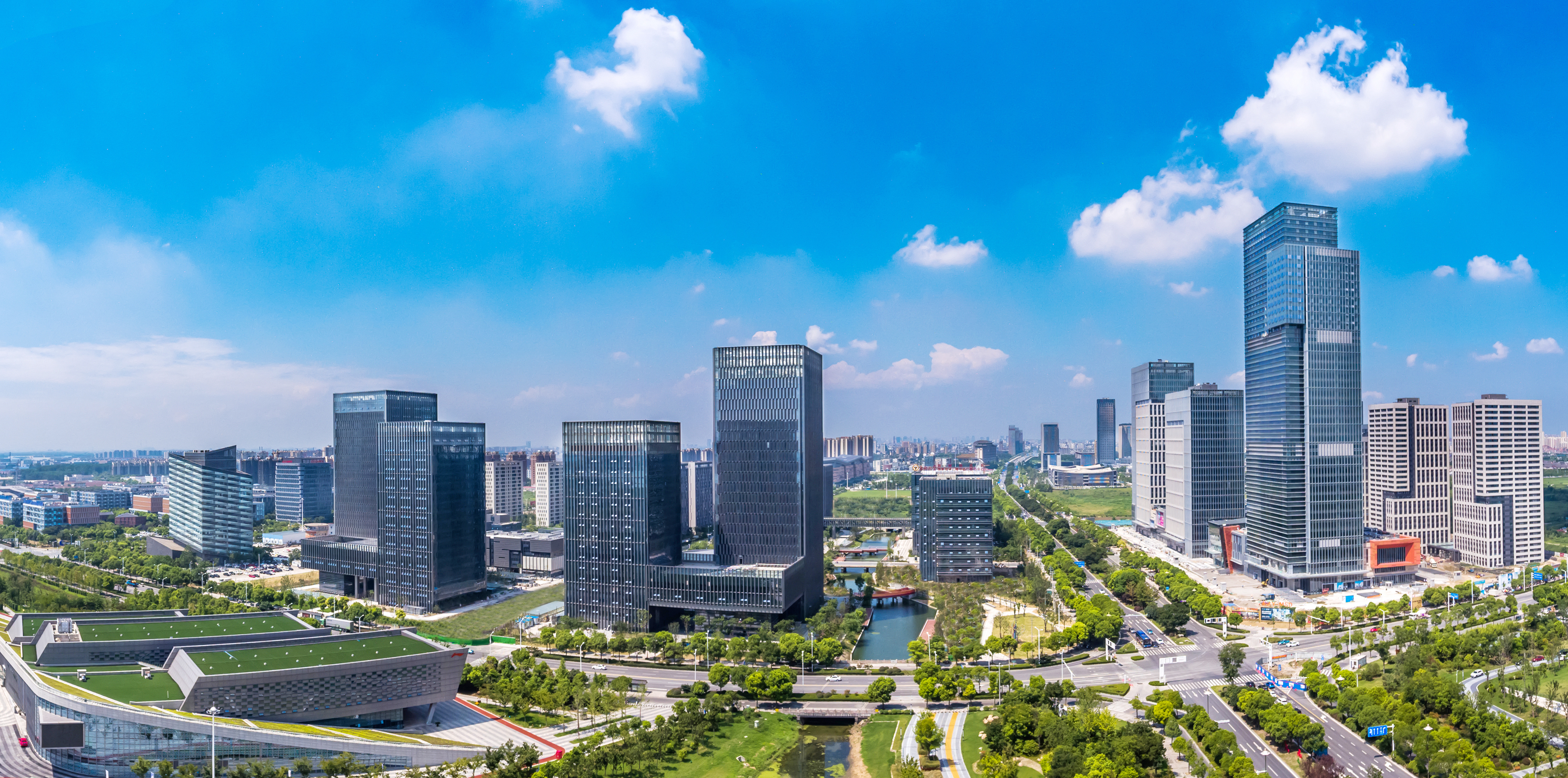 一场“AI含量”100%的大会,与扬州的“必答”决心