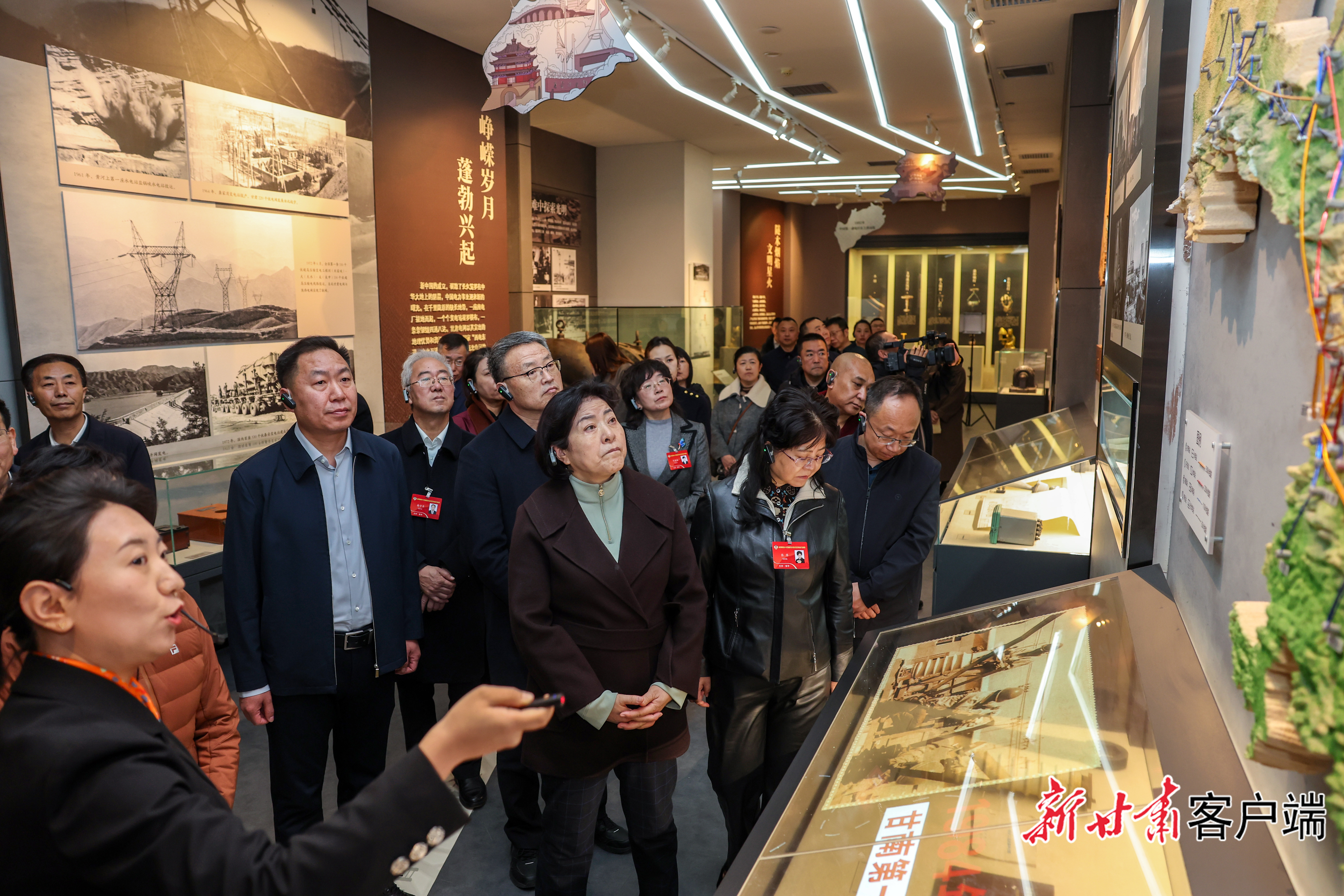 3月2日，住甘全国政协委员在兰州开展集中视察。新甘肃&middot;甘肃日报记者　冯乐凯　摄