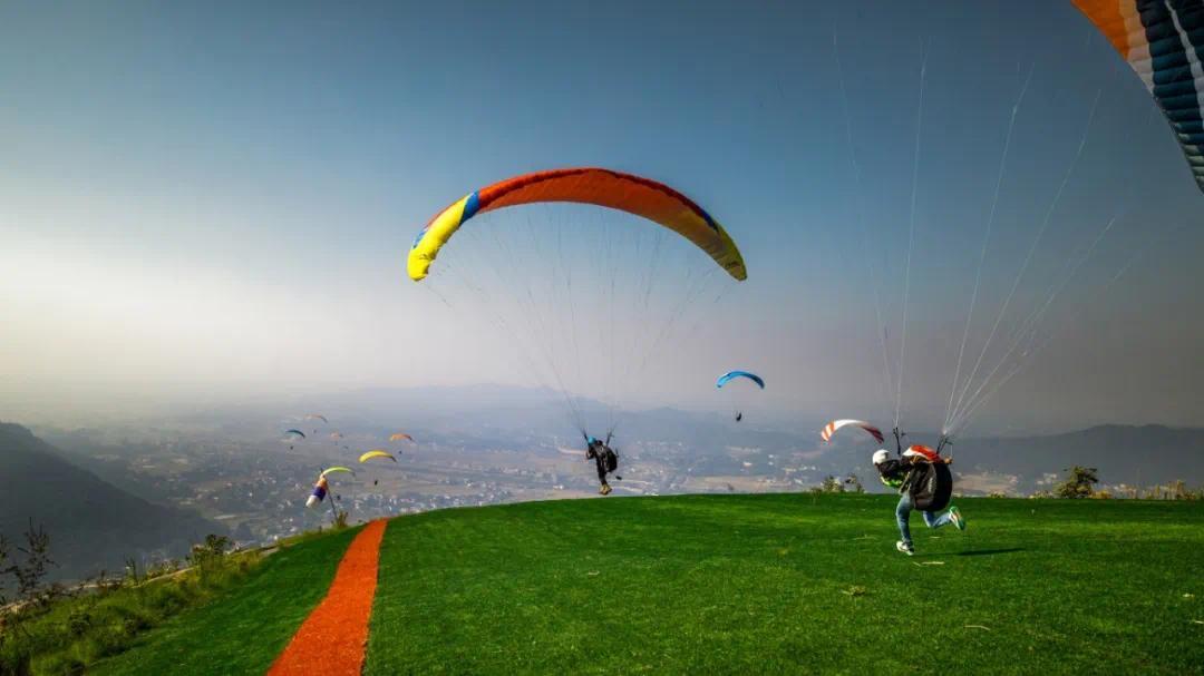 黑麋峰滑翔伞基地.jpg