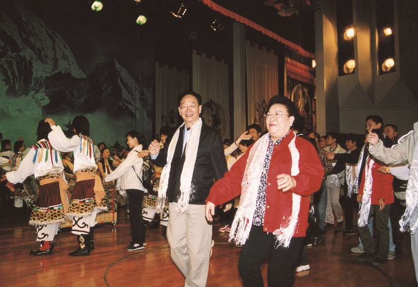 周尔均、邓在军夫妇