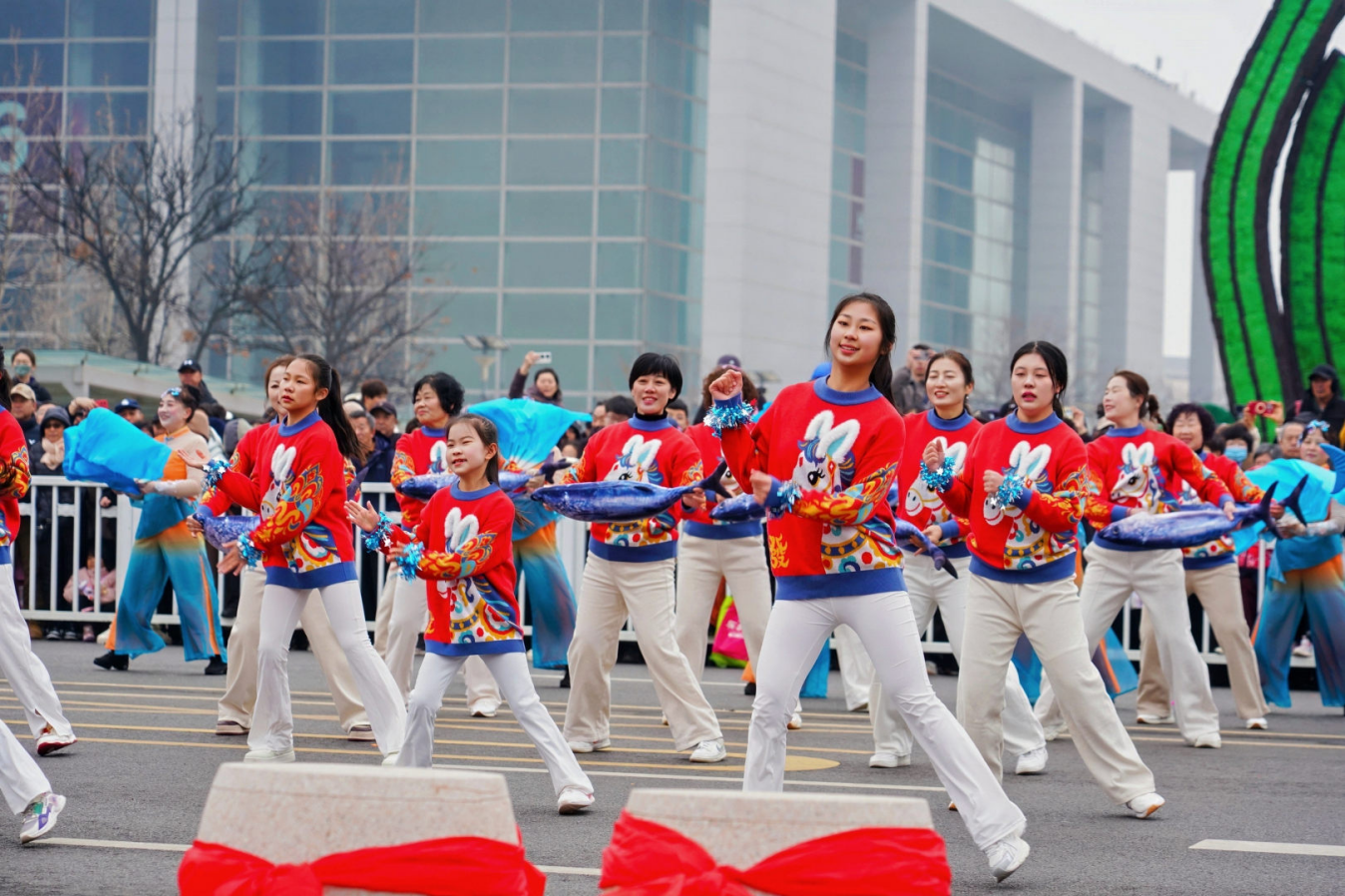 骐骥跃山海 文脉贺新春——崂山区2026春节民间文艺展演奏响新时代奋进乐章