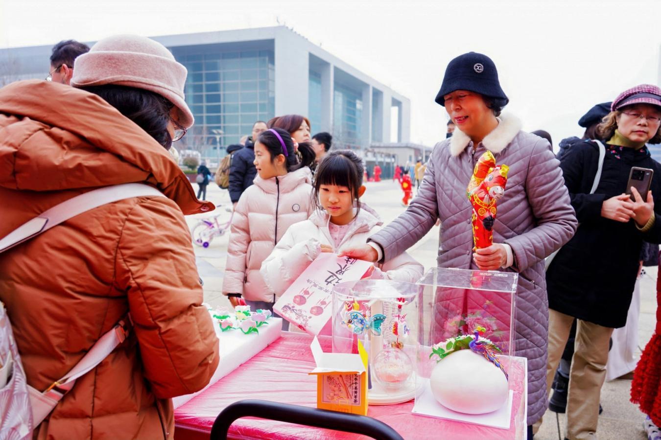 骐骥跃山海 文脉贺新春——崂山区2026春节民间文艺展演奏响新时代奋进乐章