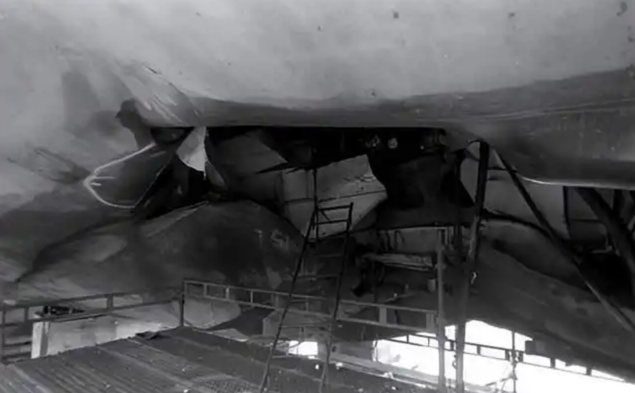 早在1988年,美国海军的“罗伯茨”号护卫舰就曾被伊朗水雷重创。