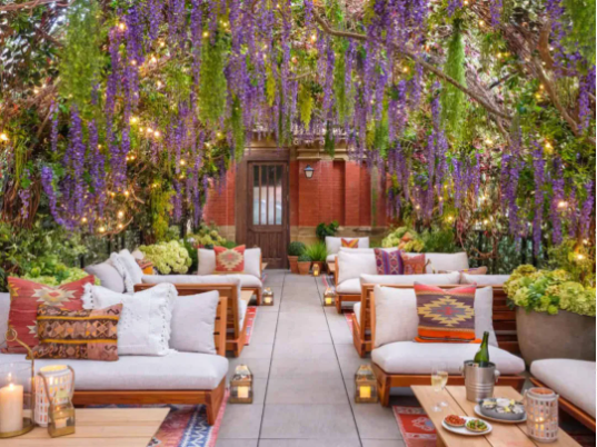 当囚室变温泉,法庭成会客厅,这些酒店太会玩!