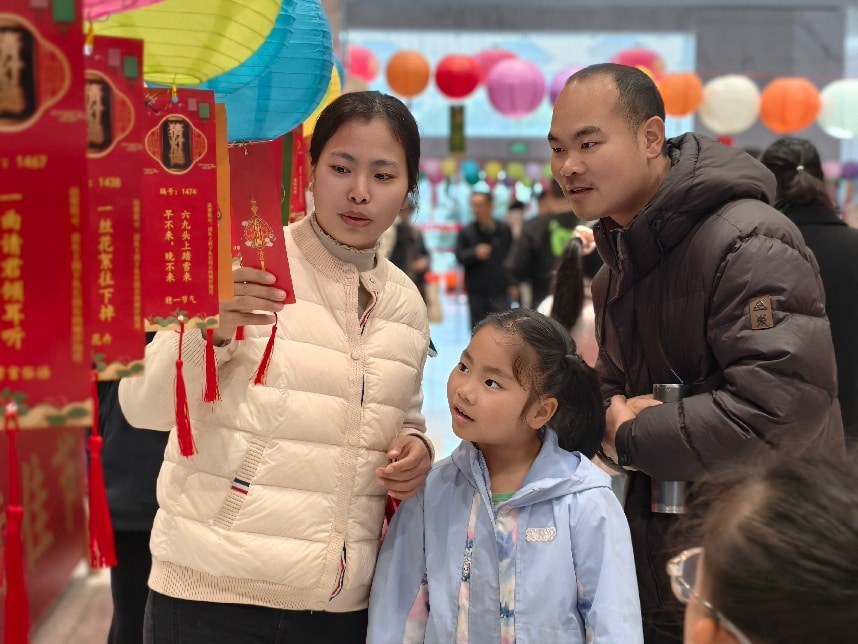 激光秀、猜灯谜、做花灯、舞桥灯！抚州各地热热闹闹庆元宵