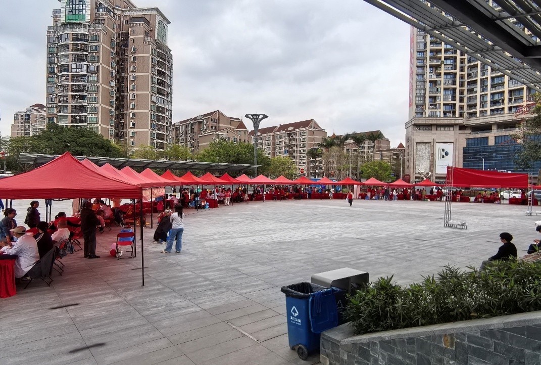 “红细胞”燃动横岗，党员志愿红浸润民心——横岗街道举办“奔跑吧！红细胞”雷锋集市志愿服务活动