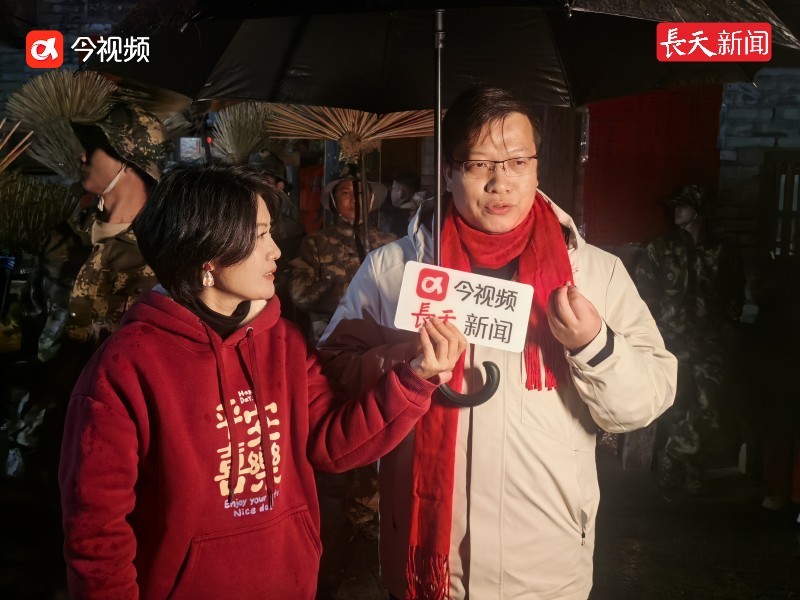 主持人缪黎君采访江西省“四个100”宣讲导师曾过生