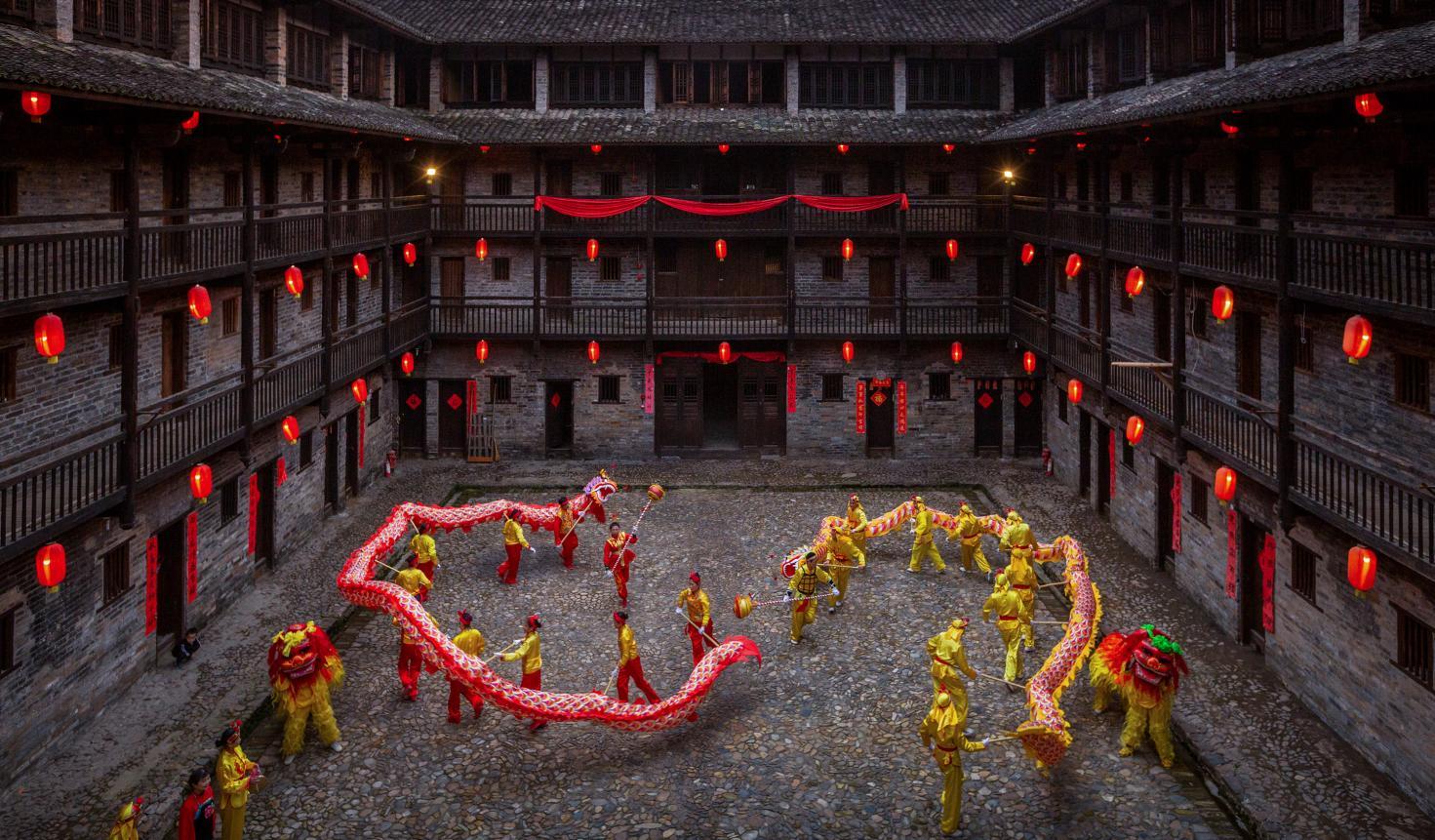 龙南围屋是一种把家、祠、堡三种功能融为一体的大型围合性、防御性传统民居建筑，形制独特，是江西客家文化的代表性民居。 江西省文化和旅游厅 图