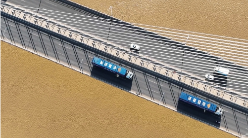 永昌物流货运车辆驶往全国。