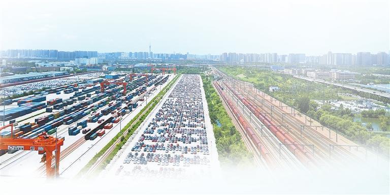 郑州国际陆港经开片区鸟瞰图 河南日报供图