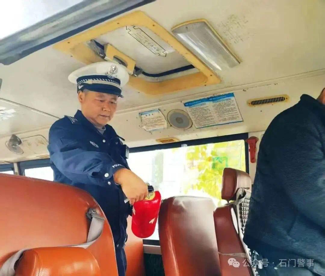 石门2.jpg
