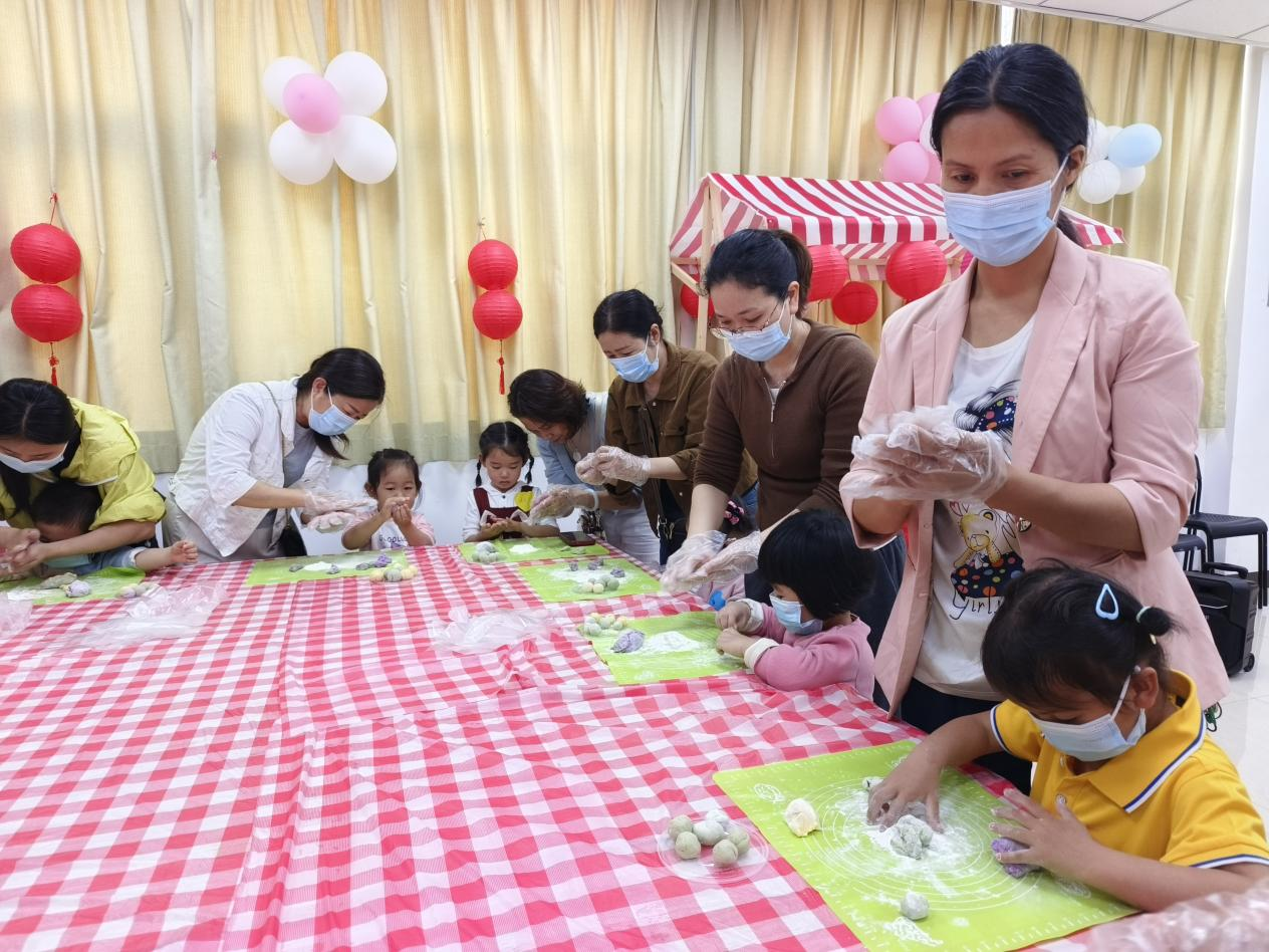 西乡河东社区元宵节主题活动--以绘本为媒，亲子共庆团圆