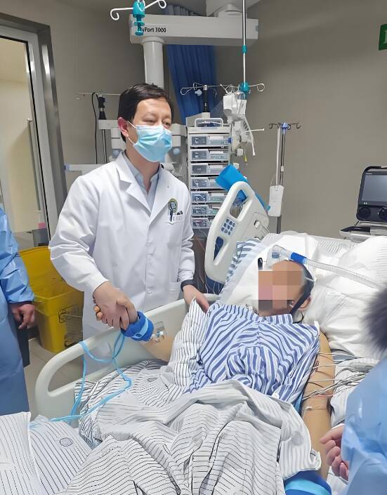 奇迹！心脏骤停6小时注射100多支肾上腺素的暴发性心肌炎起死回生