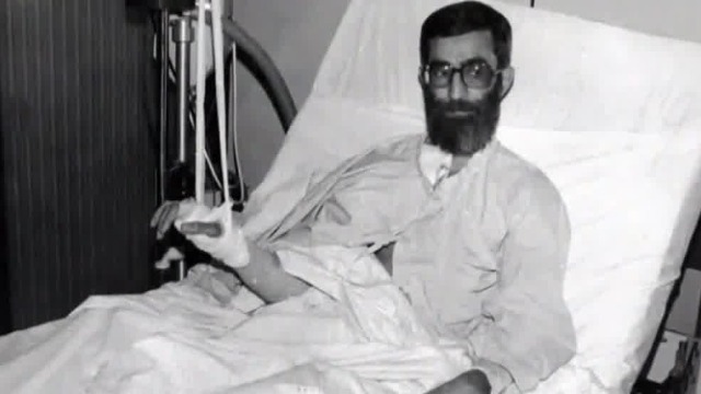 反美旗手哈梅内伊身亡：年轻时就已反美，曾遇袭致右臂瘫痪