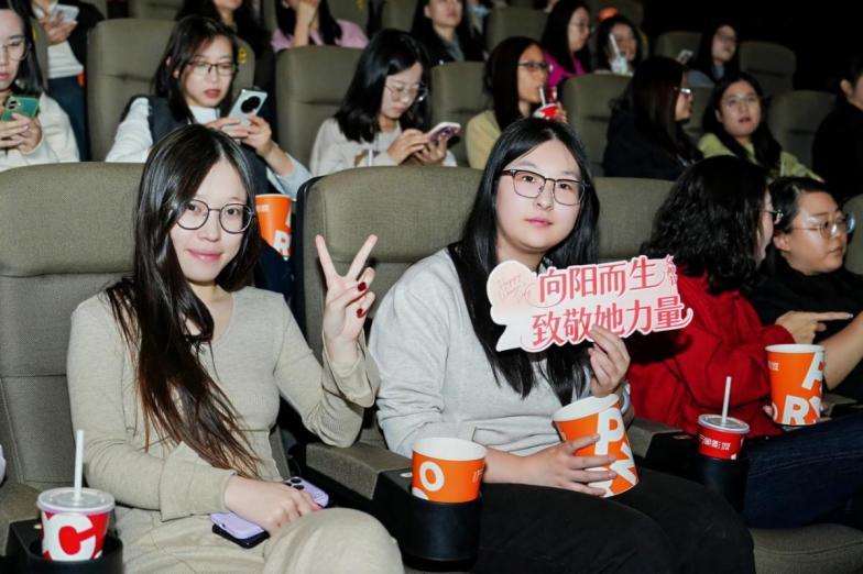 图片：活动合影