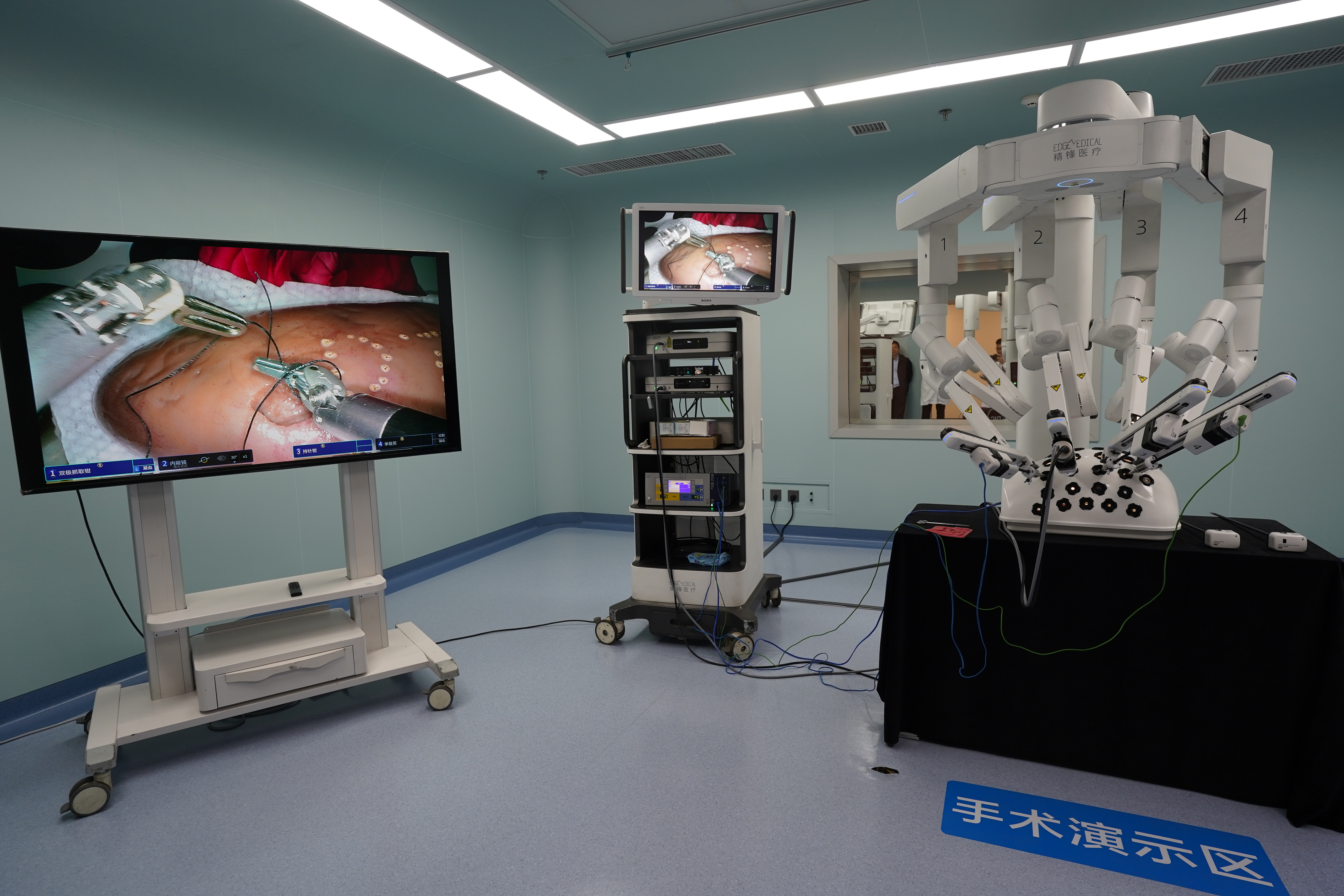 北大深圳医院人工智能模拟培训基地揭牌 打造高端机器人手术培训示范中心